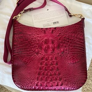 Brahmin Leia in pomegranate melbourne EUC. Gorgeous color.